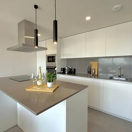 Sr Oasis 325 2 Bdr Penthouse With Sea View Apartment