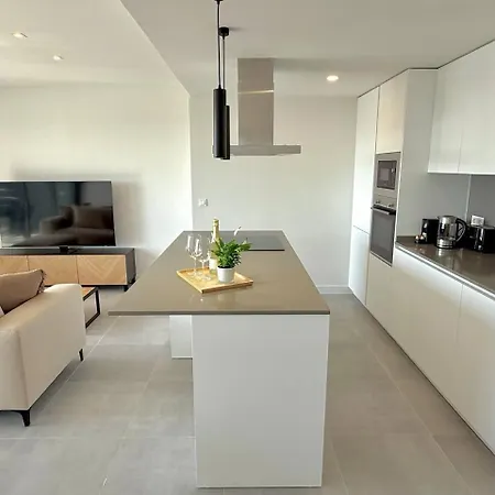 Sr Oasis 325 2 Bdr Penthouse With Sea View Estepona