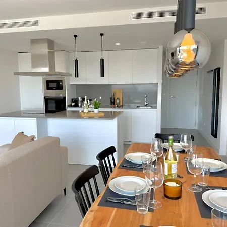 Sr Oasis 325 2 Bdr Penthouse With Sea View Apartment