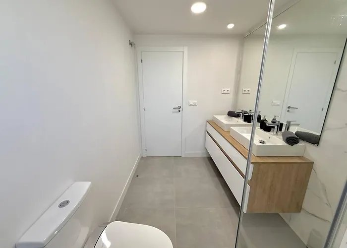 Sr Oasis 325 2 Bdr Penthouse With Sea View Εστεπόνα