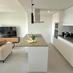 Sr Oasis 325 2 Bdr Penthouse With Sea View Estepona