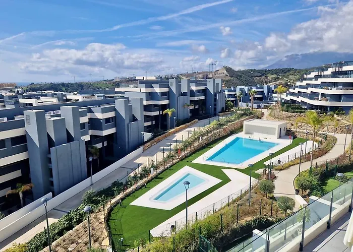 Sr Oasis 325 2 Bdr Penthouse With Sea View * Estepona