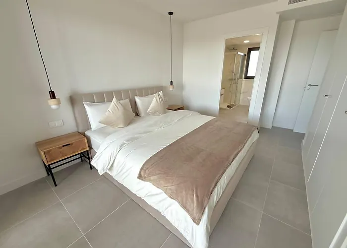 Sr Oasis 325 2 Bdr Penthouse With Sea View